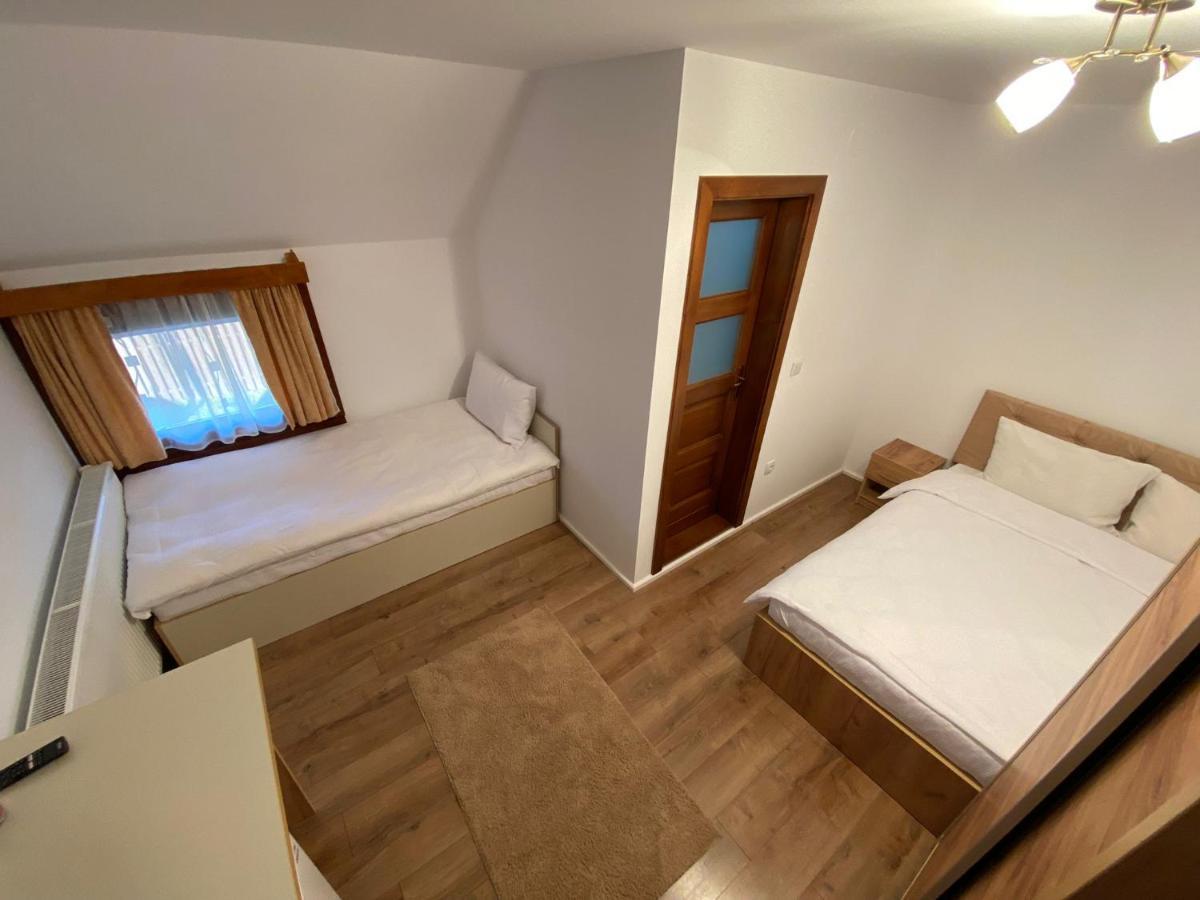 Casa Mocanu Sarmas ภายนอก รูปภาพ